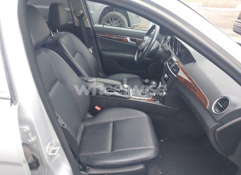 Photo 5 of 2014 Mercedes-benz C 300 LUXURY 4MATIC/SPORT 4MATIC (VIN WDDGF8AB4EG227658)