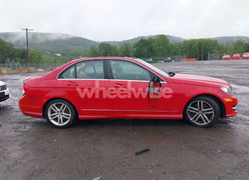 Photo 13 of 2014 Mercedes-benz C 300 LUXURY 4MATIC/SPORT 4MATIC (VIN WDDGF8AB4ER318837)