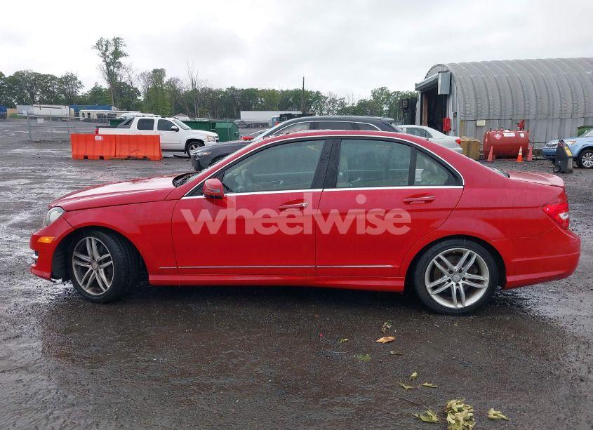 Photo 14 of 2014 Mercedes-benz C 300 LUXURY 4MATIC/SPORT 4MATIC (VIN WDDGF8AB4ER318837)