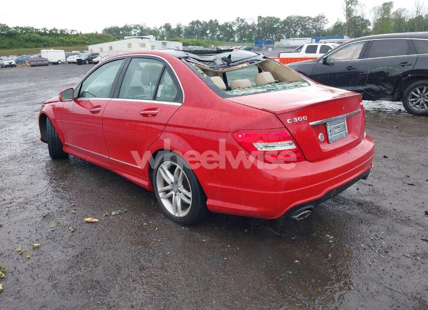 Photo 3 of 2014 Mercedes-benz C 300 LUXURY 4MATIC/SPORT 4MATIC (VIN WDDGF8AB4ER318837)