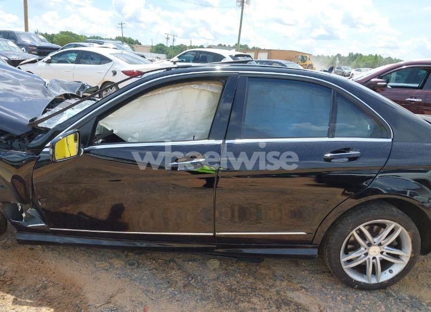 Photo 13 of 2014 Mercedes-benz C 300 LUXURY 4MATIC/SPORT 4MATIC (VIN WDDGF8AB4ER321138)