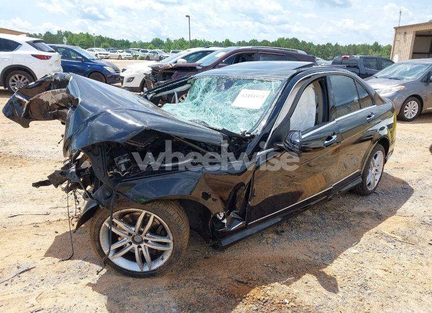 Photo 2 of 2014 Mercedes-benz C 300 LUXURY 4MATIC/SPORT 4MATIC (VIN WDDGF8AB4ER321138)