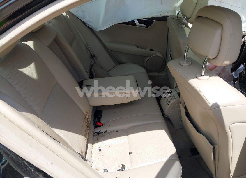 Photo 8 of 2014 Mercedes-benz C 300 LUXURY 4MATIC/SPORT 4MATIC (VIN WDDGF8AB4ER321138)