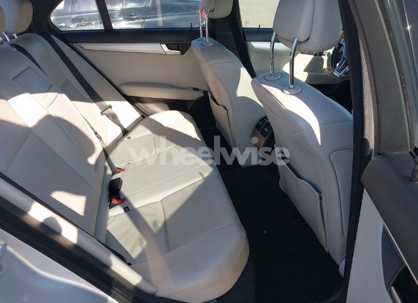 Photo 8 of 2014 Mercedes-benz C 300 LUXURY 4MATIC/SPORT 4MATIC (VIN WDDGF8AB5ER317681)