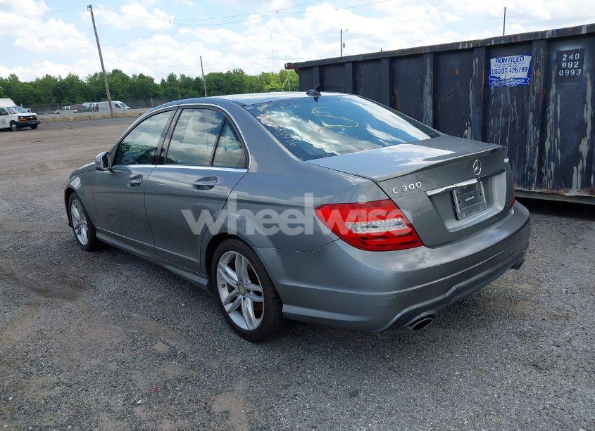 Photo 3 of 2014 Mercedes-benz C 300 (VIN WDDGF8AB5ER322122)