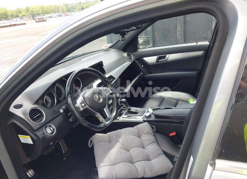 Photo 5 of 2014 Mercedes-benz C 300 (VIN WDDGF8AB5ER322122)