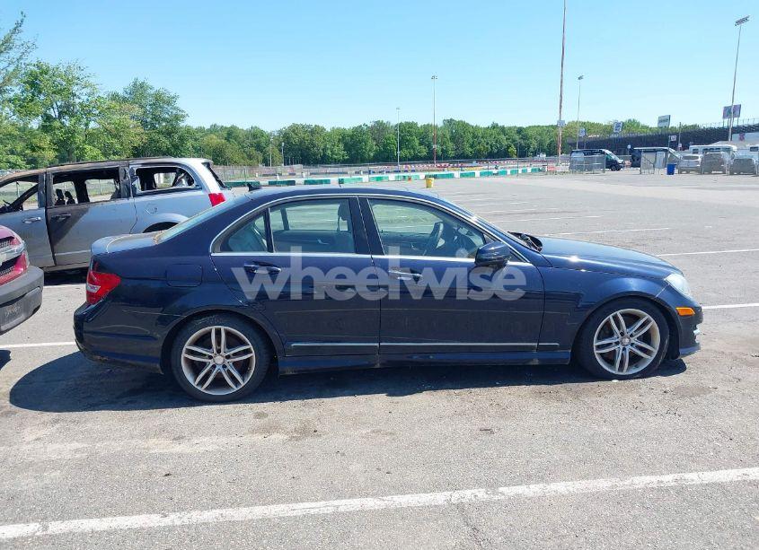 Photo 13 of 2013 Mercedes-benz C 300 LUXURY 4MATIC/SPORT 4MATIC (VIN WDDGF8AB6DR265878)