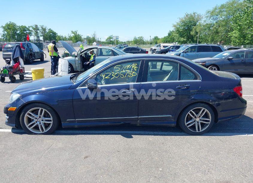 Photo 14 of 2013 Mercedes-benz C 300 LUXURY 4MATIC/SPORT 4MATIC (VIN WDDGF8AB6DR265878)