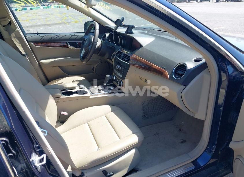 Photo 5 of 2013 Mercedes-benz C 300 LUXURY 4MATIC/SPORT 4MATIC (VIN WDDGF8AB6DR265878)