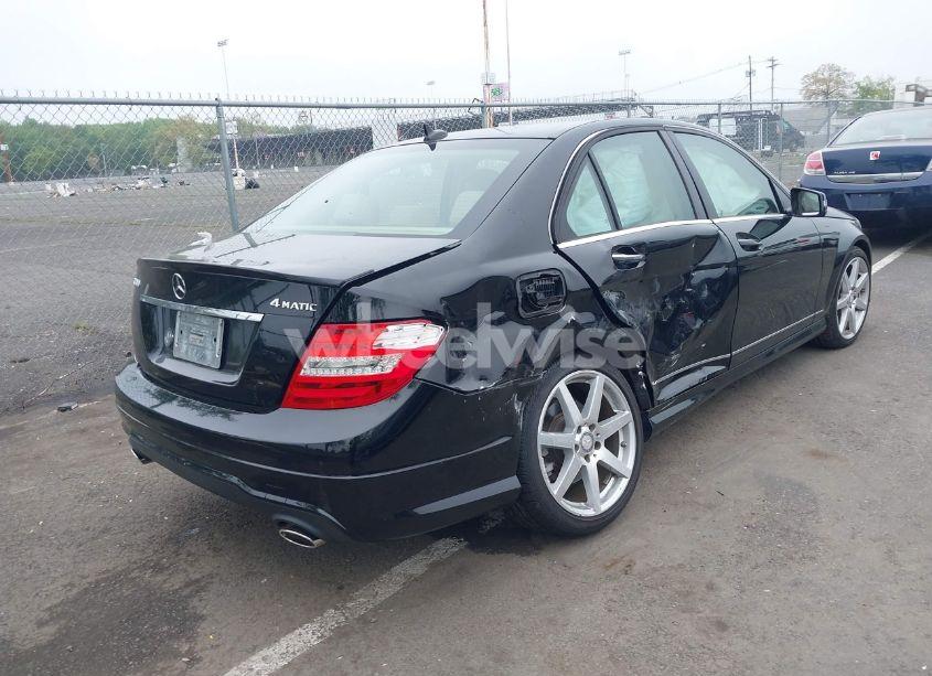 Photo 4 of 2014 Mercedes-benz C 300 LUXURY 4MATIC/SPORT 4MATIC (VIN WDDGF8AB6EA946106)
