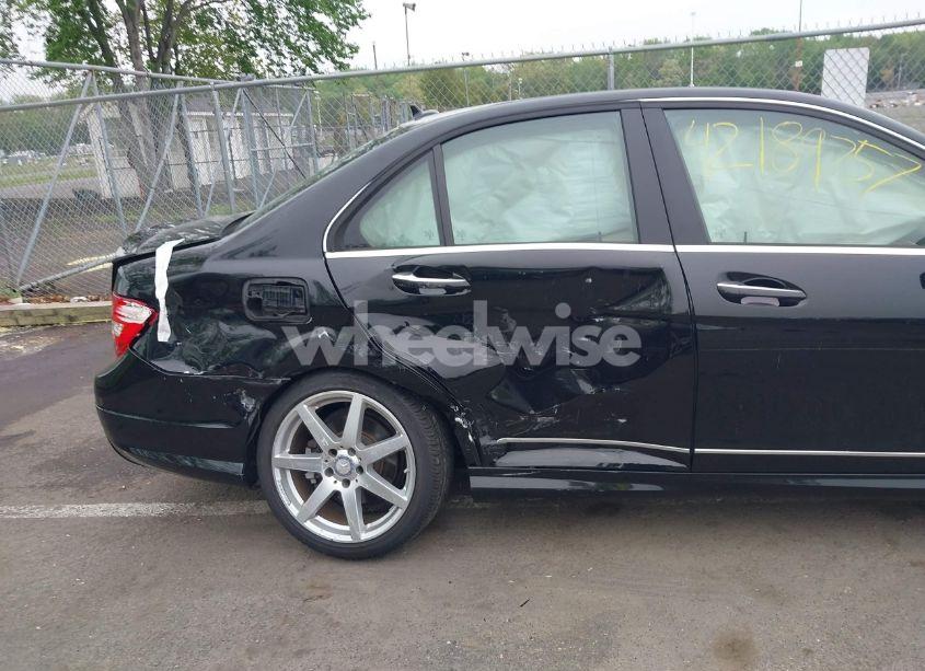 Photo 6 of 2014 Mercedes-benz C 300 LUXURY 4MATIC/SPORT 4MATIC (VIN WDDGF8AB6EA946106)