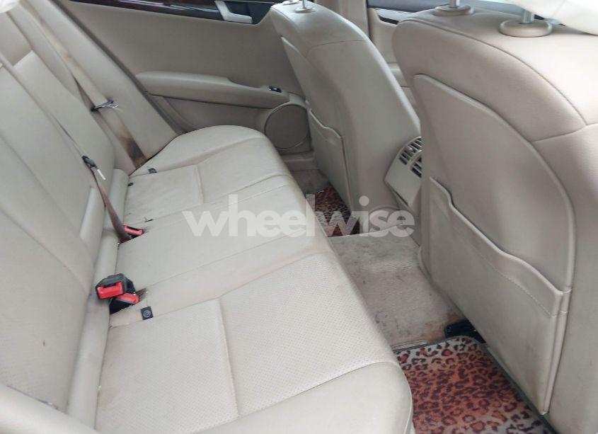 Photo 8 of 2014 Mercedes-benz C 300 LUXURY 4MATIC/SPORT 4MATIC (VIN WDDGF8AB6EA946106)