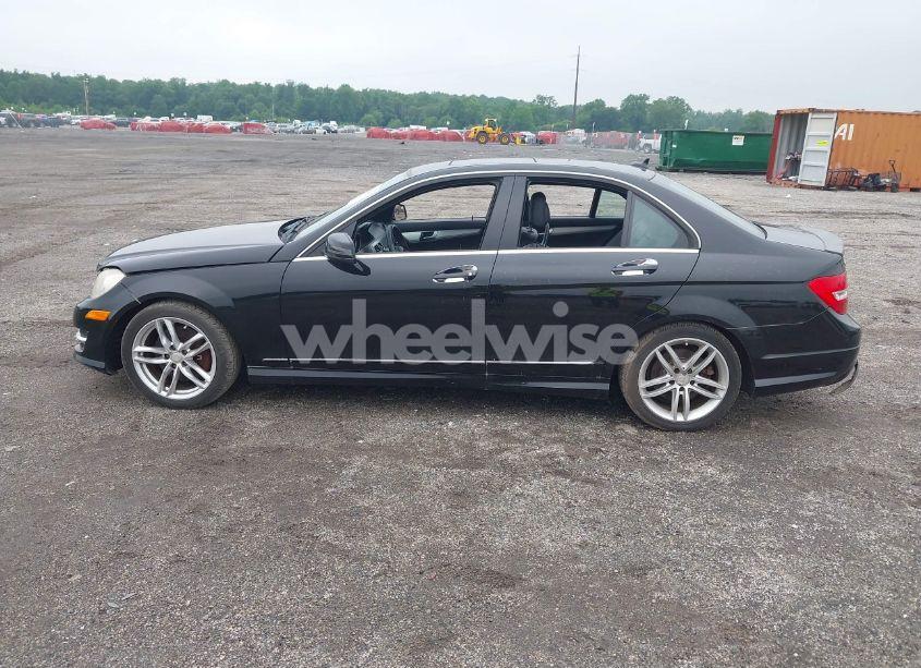 Photo 14 of 2014 Mercedes-benz C 300 LUXURY 4MATIC/SPORT 4MATIC (VIN WDDGF8AB6EG205676)