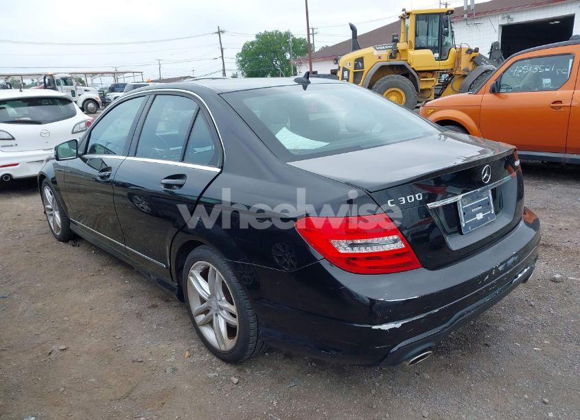 Photo 3 of 2014 Mercedes-benz C 300 LUXURY 4MATIC/SPORT 4MATIC (VIN WDDGF8AB6ER319441)
