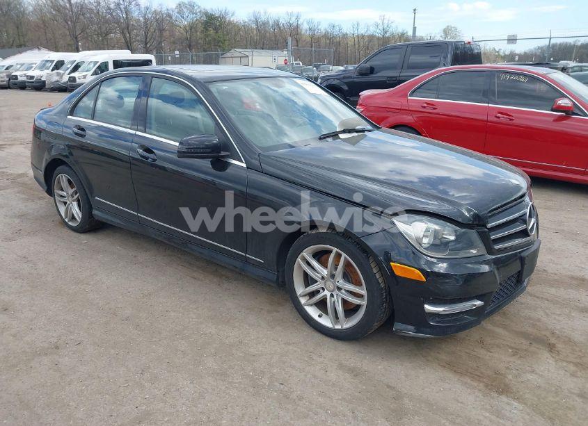 2014 Mercedes-benz C 300 LUXURY 4MATIC/SPORT 4MATIC (VIN WDDGF8AB6ER324705) main photo