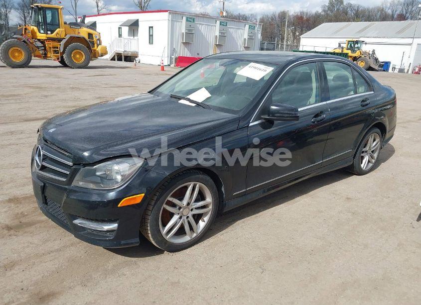 Photo 2 of 2014 Mercedes-benz C 300 LUXURY 4MATIC/SPORT 4MATIC (VIN WDDGF8AB6ER324705)