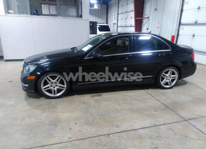 Photo 14 of 2013 Mercedes-benz C 300 LUXURY 4MATIC/SPORT 4MATIC (VIN WDDGF8AB7DR262326)