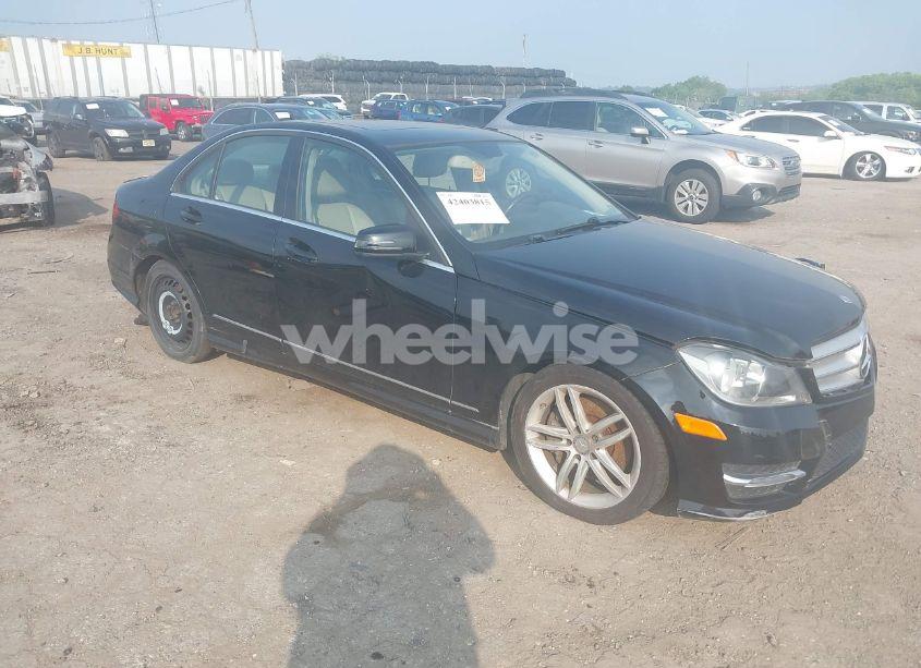 2013 Mercedes-benz C 300 LUXURY 4MATIC/SPORT 4MATIC (VIN WDDGF8AB7DR287761) main photo