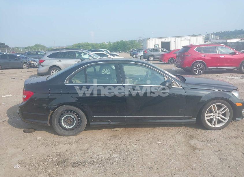 Photo 13 of 2013 Mercedes-benz C 300 LUXURY 4MATIC/SPORT 4MATIC (VIN WDDGF8AB7DR287761)