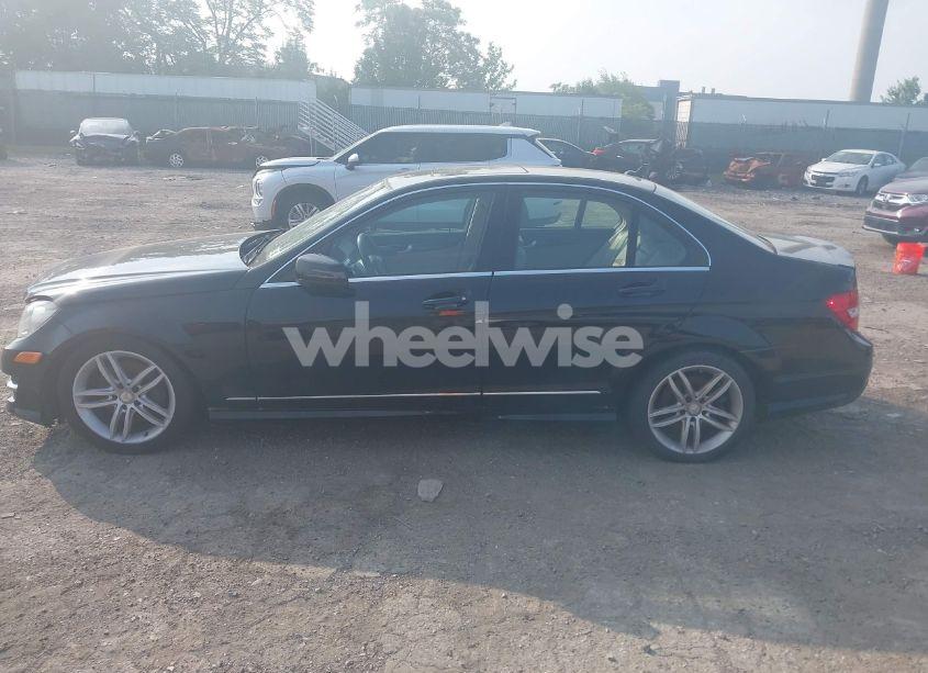 Photo 14 of 2013 Mercedes-benz C 300 LUXURY 4MATIC/SPORT 4MATIC (VIN WDDGF8AB7DR287761)