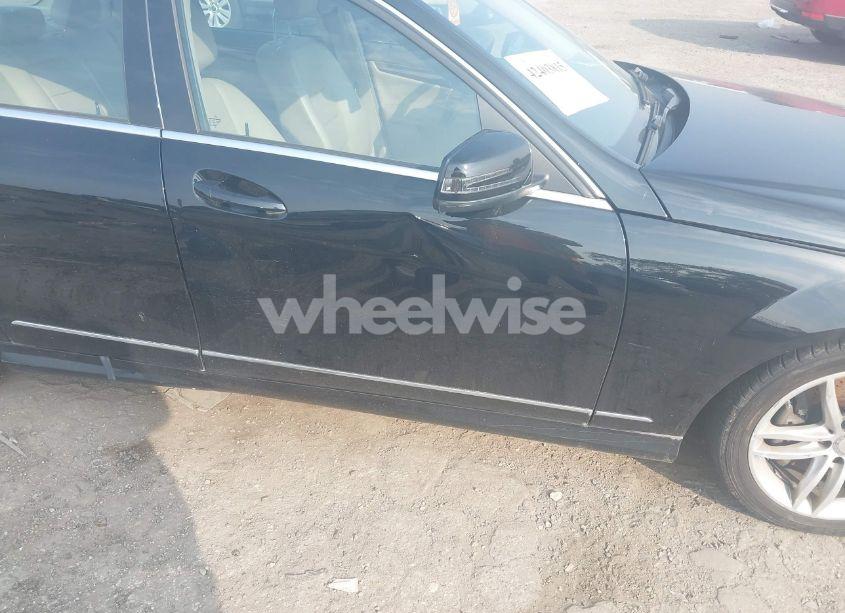 Photo 6 of 2013 Mercedes-benz C 300 LUXURY 4MATIC/SPORT 4MATIC (VIN WDDGF8AB7DR287761)