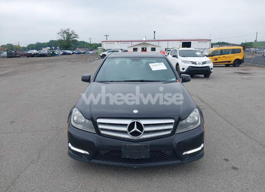 Photo 12 of 2013 Mercedes-benz C 300 LUXURY 4MATIC/SPORT 4MATIC (VIN WDDGF8AB7DR288313)