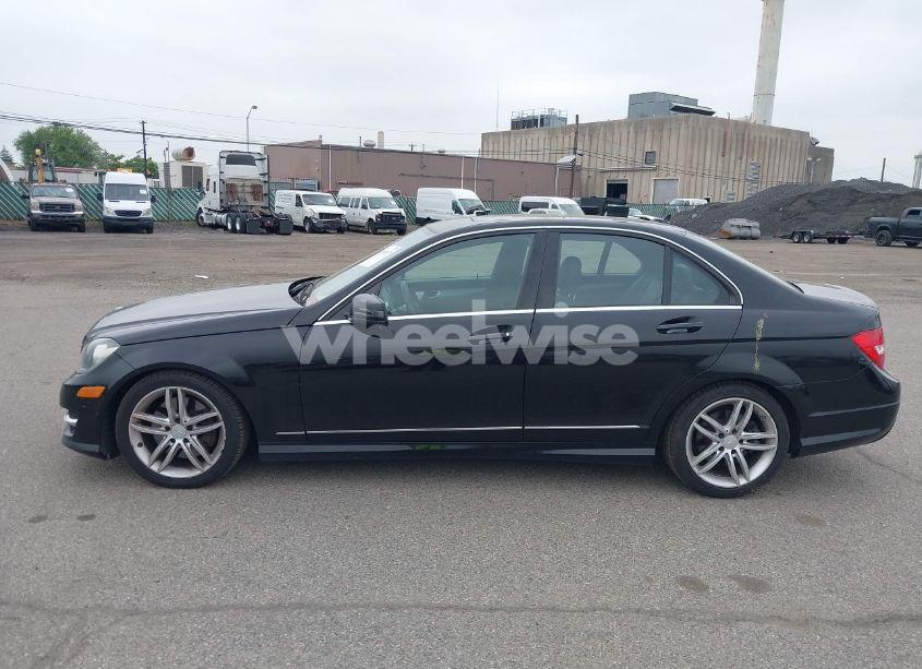 Photo 14 of 2013 Mercedes-benz C 300 LUXURY 4MATIC/SPORT 4MATIC (VIN WDDGF8AB7DR288313)