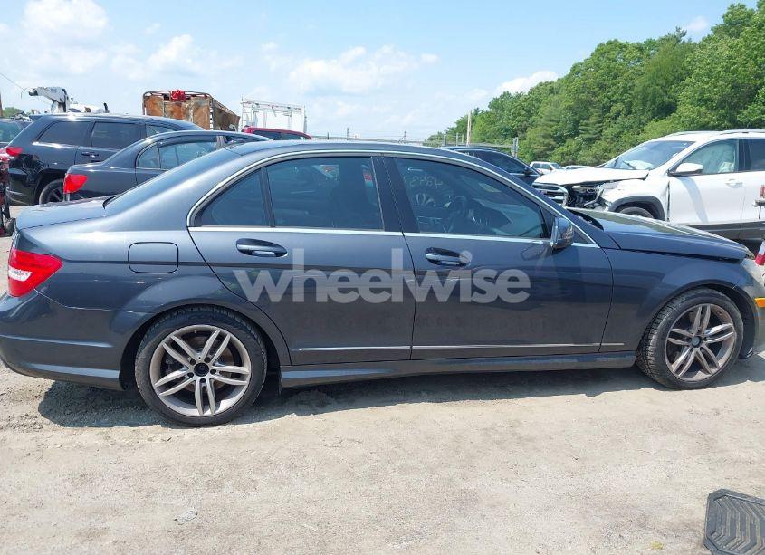 Photo 13 of 2014 Mercedes-benz C 300 LUXURY 4MATIC/SPORT 4MATIC (VIN WDDGF8AB7ER309565)