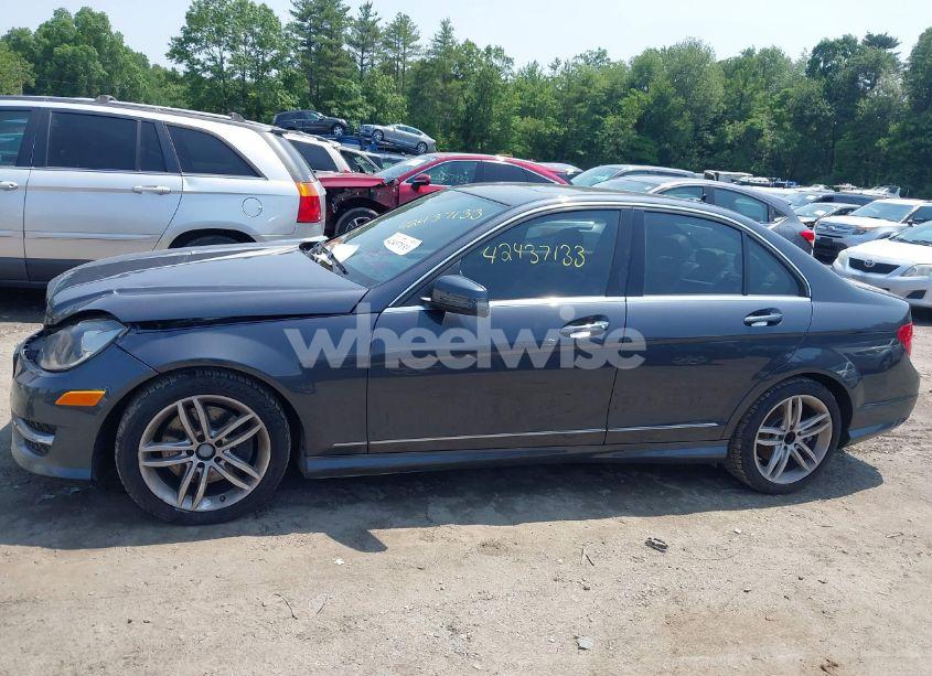 Photo 14 of 2014 Mercedes-benz C 300 LUXURY 4MATIC/SPORT 4MATIC (VIN WDDGF8AB7ER309565)