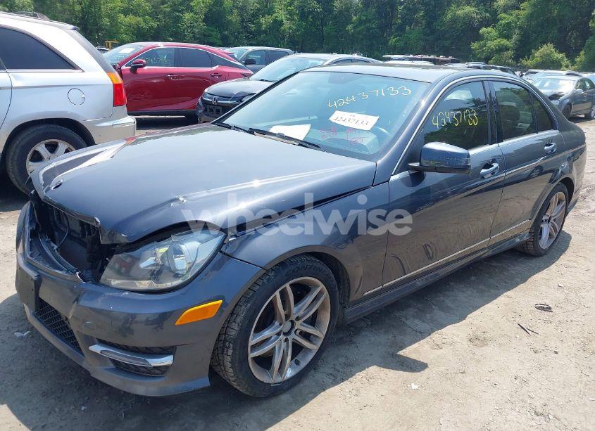 Photo 2 of 2014 Mercedes-benz C 300 LUXURY 4MATIC/SPORT 4MATIC (VIN WDDGF8AB7ER309565)