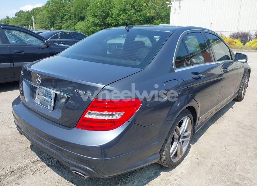 Photo 4 of 2014 Mercedes-benz C 300 LUXURY 4MATIC/SPORT 4MATIC (VIN WDDGF8AB7ER309565)
