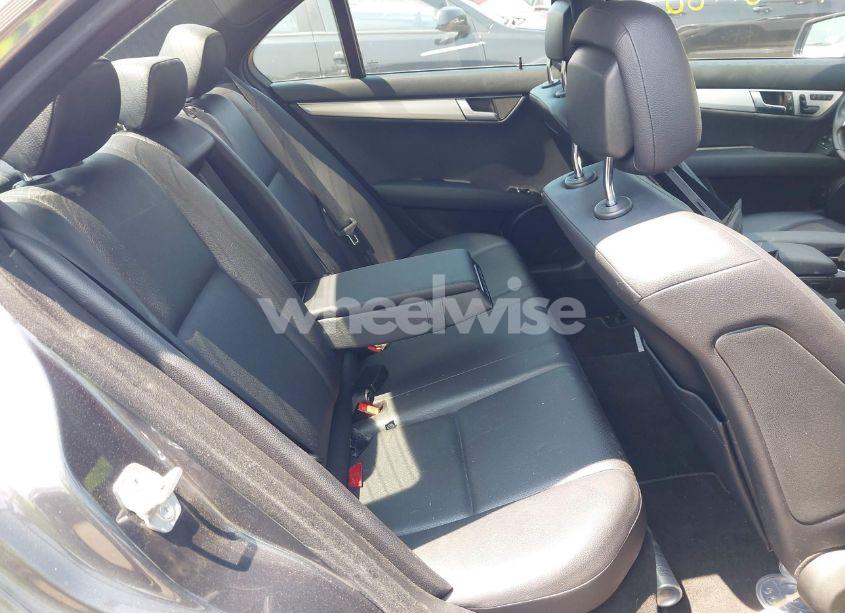 Photo 8 of 2014 Mercedes-benz C 300 LUXURY 4MATIC/SPORT 4MATIC (VIN WDDGF8AB7ER309565)