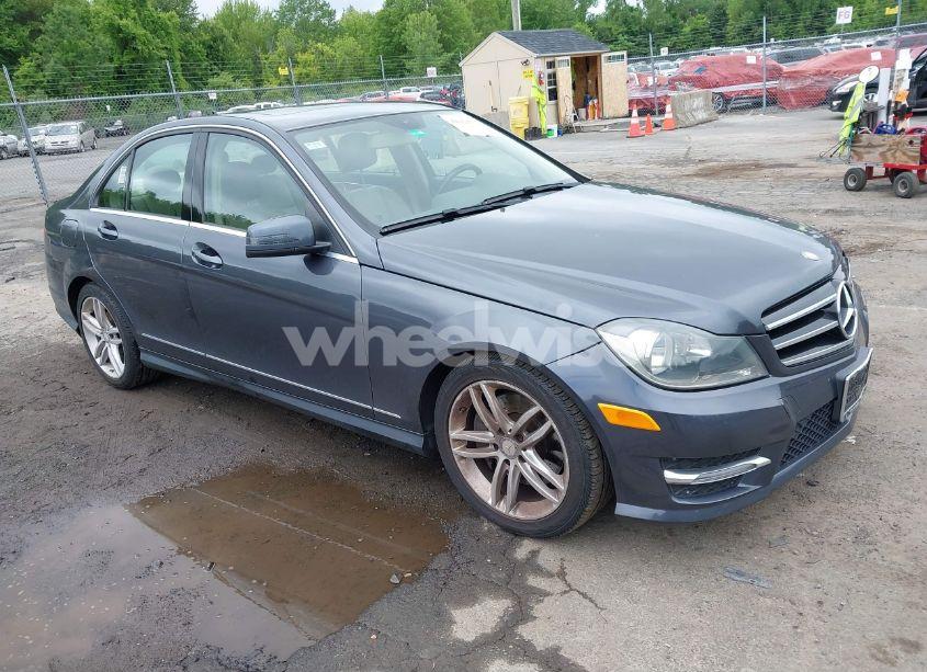 2014 Mercedes-benz C 300 LUXURY 4MATIC/SPORT 4MATIC (VIN WDDGF8AB7ER320145) main photo