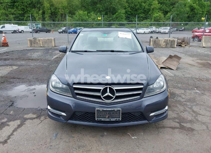 Photo 13 of 2014 Mercedes-benz C 300 LUXURY 4MATIC/SPORT 4MATIC (VIN WDDGF8AB7ER320145)