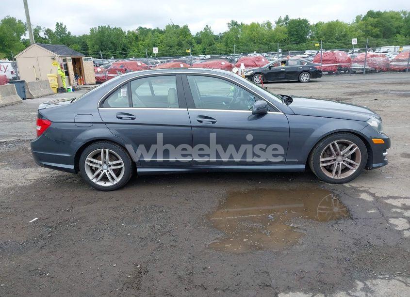 Photo 14 of 2014 Mercedes-benz C 300 LUXURY 4MATIC/SPORT 4MATIC (VIN WDDGF8AB7ER320145)