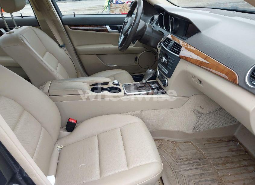 Photo 5 of 2014 Mercedes-benz C 300 LUXURY 4MATIC/SPORT 4MATIC (VIN WDDGF8AB7ER320145)