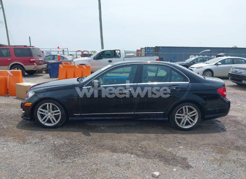 Photo 14 of 2013 Mercedes-benz C 300 LUXURY 4MATIC/SPORT 4MATIC (VIN WDDGF8AB9DA792571)