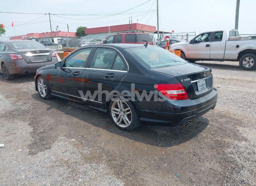 Photo 3 of 2013 Mercedes-benz C 300 LUXURY 4MATIC/SPORT 4MATIC (VIN WDDGF8AB9DA792571)