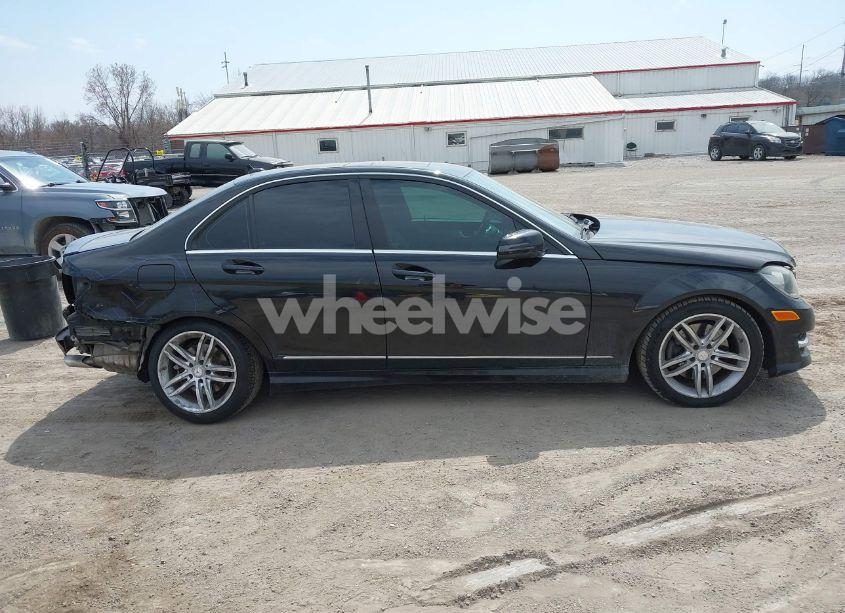 Photo 13 of 2014 Mercedes-benz C 300 LUXURY 4MATIC/SPORT 4MATIC (VIN WDDGF8AB9EA929638)