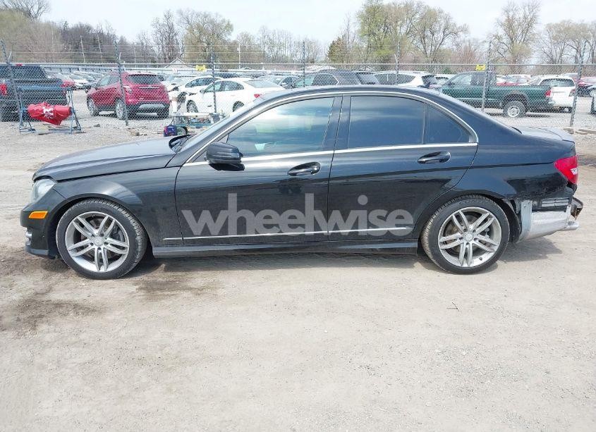 Photo 14 of 2014 Mercedes-benz C 300 LUXURY 4MATIC/SPORT 4MATIC (VIN WDDGF8AB9EA929638)