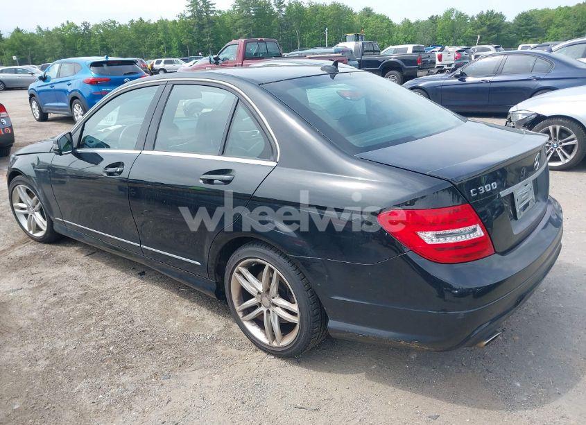 Photo 3 of 2014 Mercedes-benz C 300 LUXURY 4MATIC/SPORT 4MATIC (VIN WDDGF8AB9EA952191)