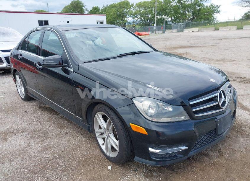 2014 Mercedes-benz C 300 LUXURY 4MATIC/SPORT 4MATIC (VIN WDDGF8AB9ER310961) main photo