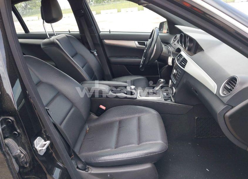 Photo 5 of 2014 Mercedes-benz C 300 LUXURY 4MATIC/SPORT 4MATIC (VIN WDDGF8AB9ER310961)