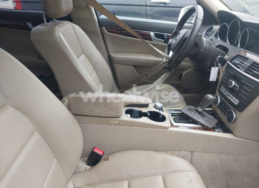 Photo 5 of 2014 Mercedes-benz C 300 LUXURY 4MATIC/SPORT 4MATIC (VIN WDDGF8ABXER319913)