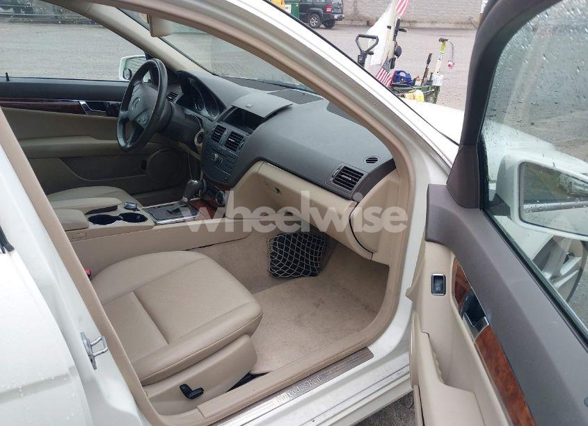 Photo 5 of 2010 Mercedes-benz C 300 LUXURY 4MATIC/SPORT 4MATIC (VIN WDDGF8BB0AR093227)