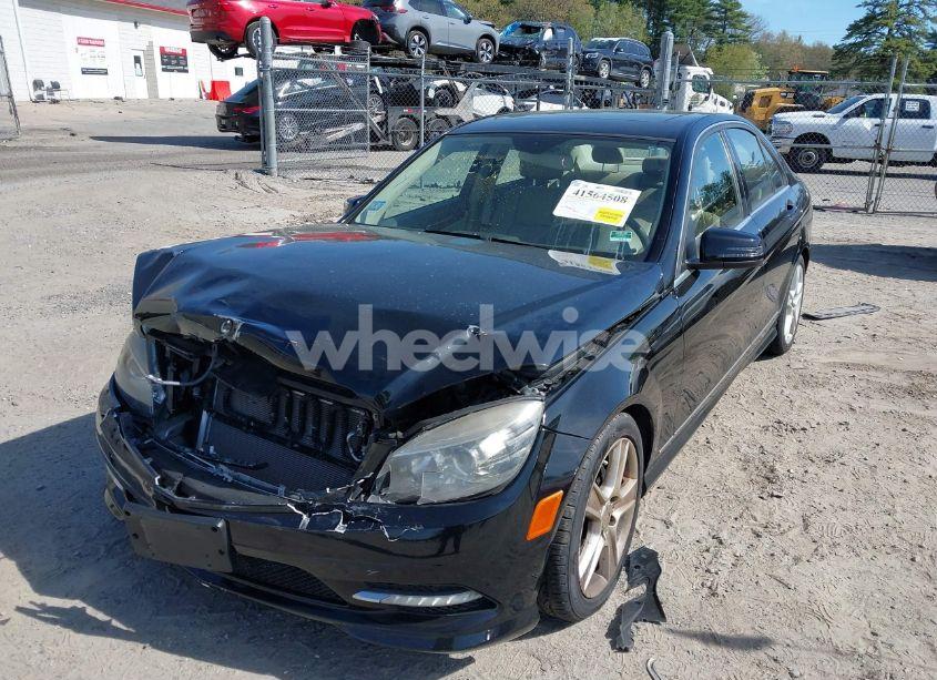 Photo 2 of 2011 Mercedes-benz C 300 LUXURY 4MATIC/SPORT 4MATIC (VIN WDDGF8BB0BR133565)
