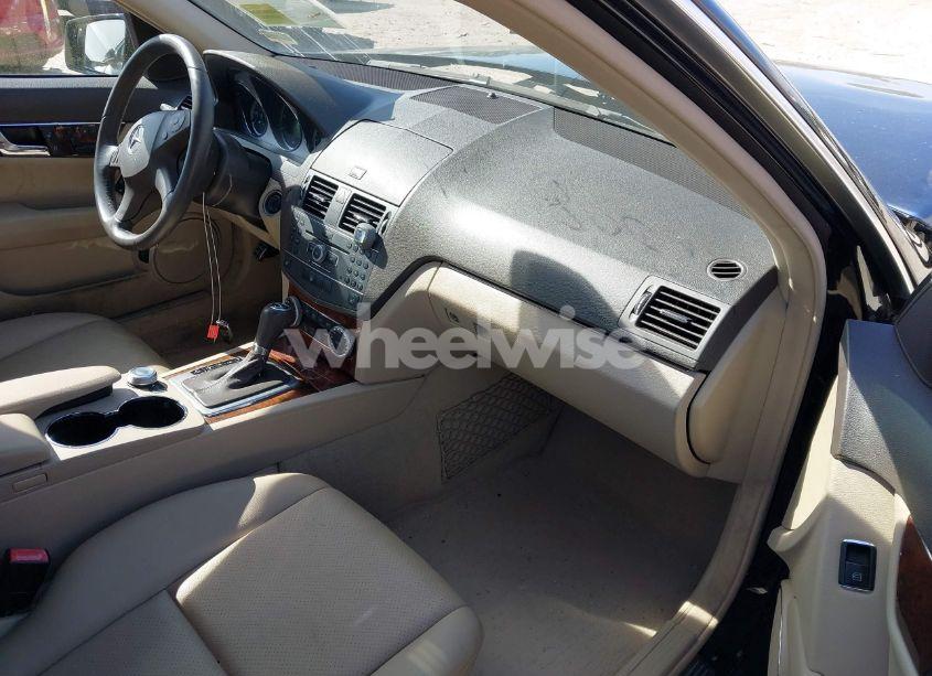 Photo 5 of 2011 Mercedes-benz C 300 LUXURY 4MATIC/SPORT 4MATIC (VIN WDDGF8BB0BR133565)