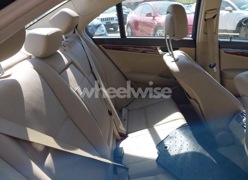 Photo 8 of 2011 Mercedes-benz C 300 LUXURY 4MATIC/SPORT 4MATIC (VIN WDDGF8BB0BR133565)