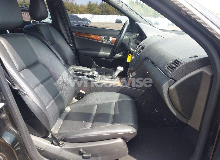 Photo 5 of 2011 Mercedes-benz C 300 LUXURY 4MATIC/SPORT 4MATIC (VIN WDDGF8BB0BR187349)