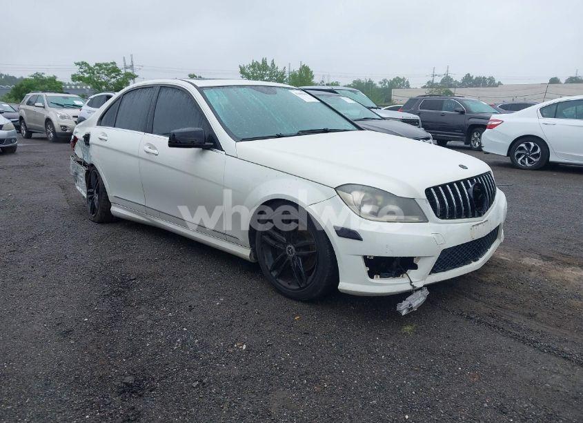 2012 Mercedes-benz C 300 LUXURY 4MATIC/SPORT 4MATIC (VIN WDDGF8BB1CR196238) main photo